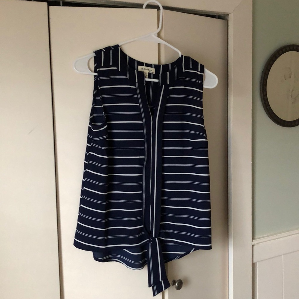 Monteau sleeveless blouse with tie